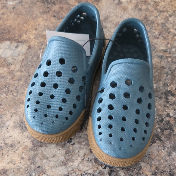 Joybees Size 12 Boy's NEW Blue Slip-On Water Shoes - Picture 2 of 9